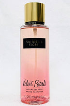 Load image into Gallery viewer, VICTORIA’S SECRET Velvet Petals FRAGRANCE MIST BRUME PARFUMEE 250ml