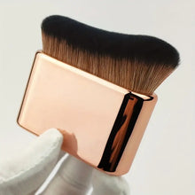 Load image into Gallery viewer, Huda beauty body brush
